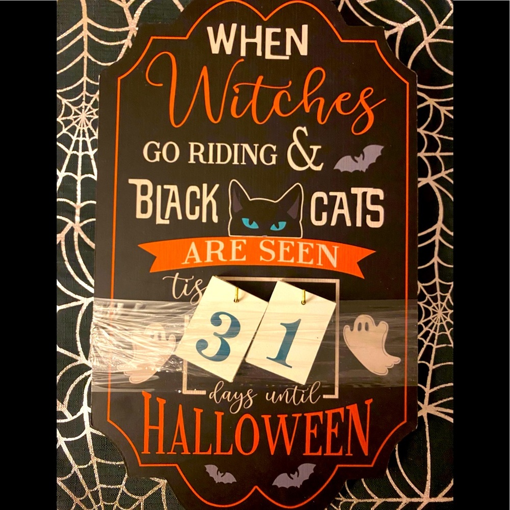 FREE with any Halloween purchase of $25 or more - Count Down to Halloween Sign